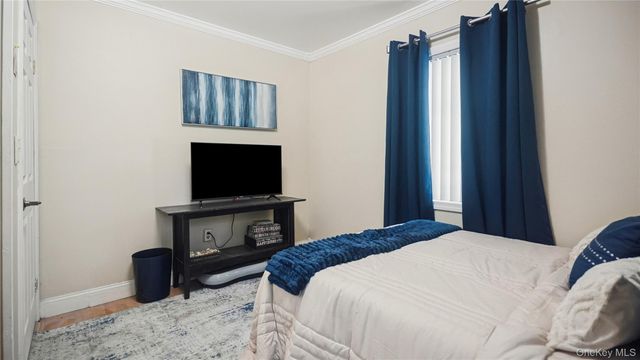 1634 N Gardiner Drive, Bay Shore, NY 11706