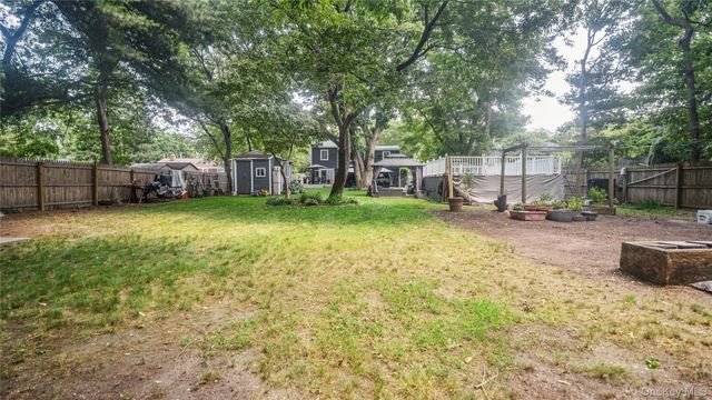 1634 N Gardiner Drive, Bay Shore, NY 11706