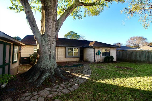 16731 Rippling Mill Drive, Sugar Land, TX 77498