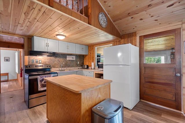 N9131 PARKWAY ROAD, Crivitz, WI 54114