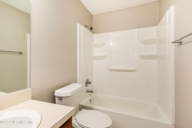 1597 TWIN OAK Drive W, Middleburg, FL 32068