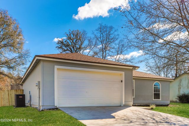 1597 TWIN OAK Drive W, Middleburg, FL 32068