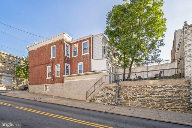 100 RIPKA ST, Philadelphia, PA 19127