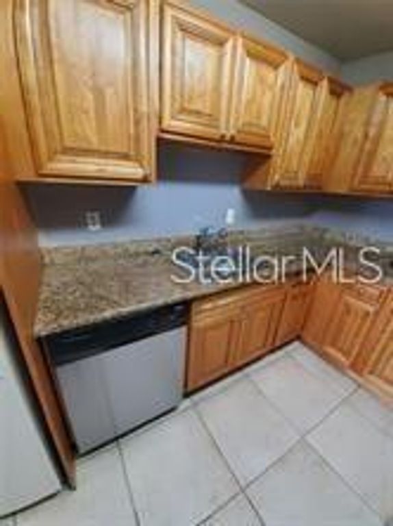 Image 8 of property listing at 3984 VERSAILLES DRIVE 3984C, Orlando, FL 32808