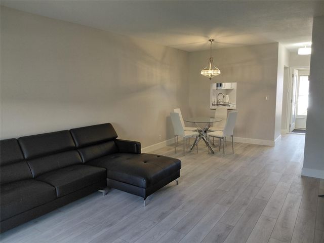 1951 NE 39th Street 127, Lighthouse Point, FL 33064