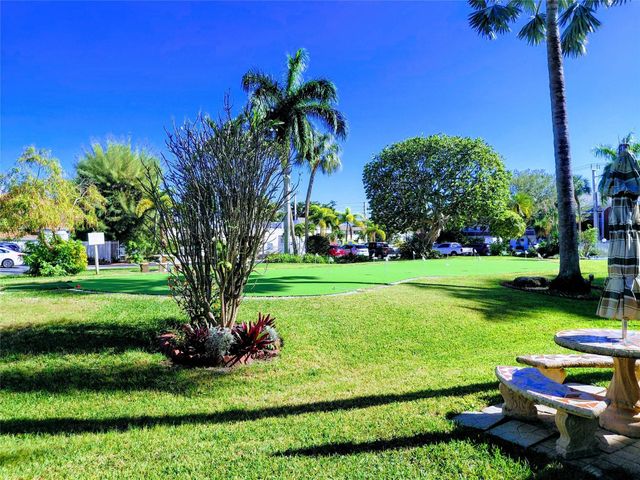 1951 NE 39th Street 127, Lighthouse Point, FL 33064