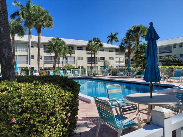 1951 NE 39th Street 127, Lighthouse Point, FL 33064