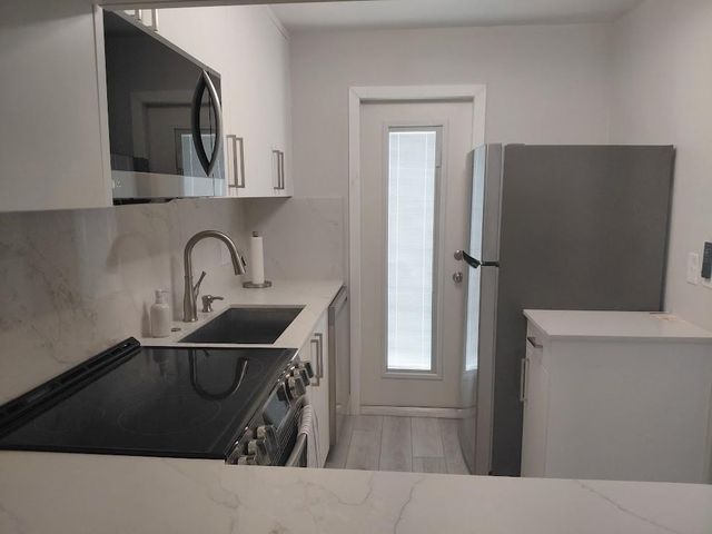 1951 NE 39th Street 127, Lighthouse Point, FL 33064