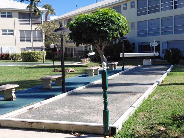 1951 NE 39th Street 127, Lighthouse Point, FL 33064