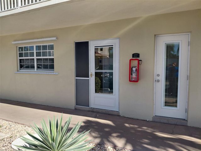 1951 NE 39th Street 127, Lighthouse Point, FL 33064