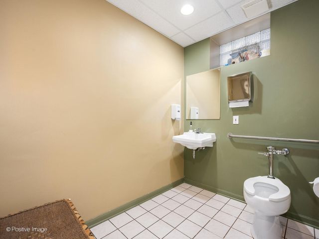 4020 N Central Avenue, Chicago, IL 60634