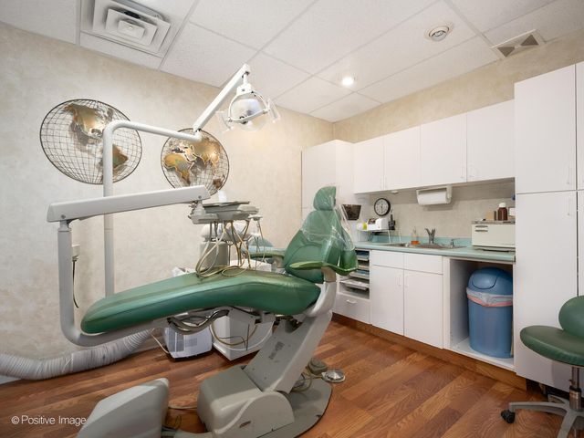 4020 N Central Avenue, Chicago, IL 60634