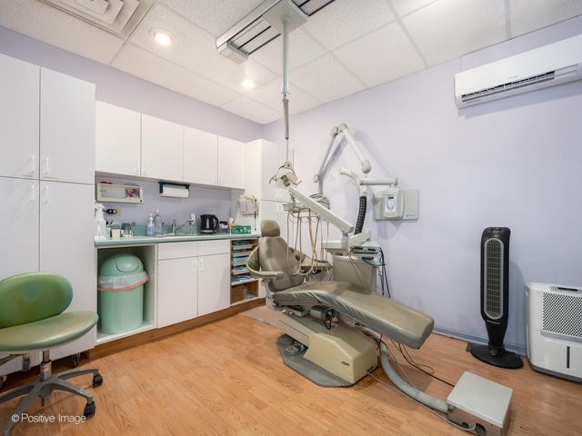 4020 N Central Avenue, Chicago, IL 60634