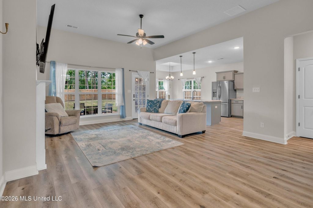 963 Buttermilk Drive, Nesbit, MS 38651 — photo 3