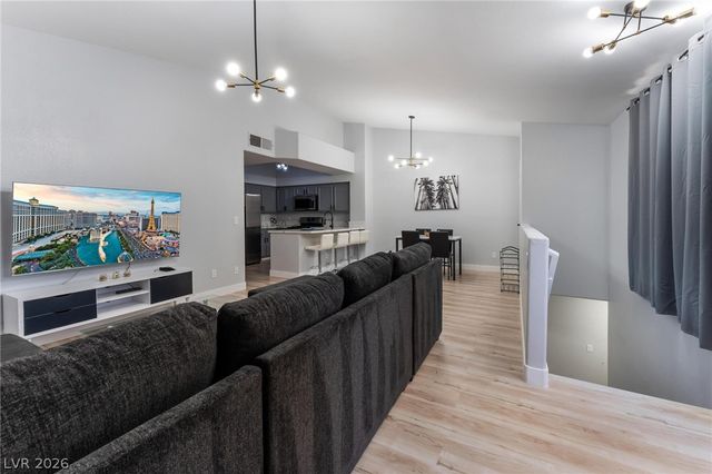 7701 Constanso Avenue 202, Las Vegas, NV 89128