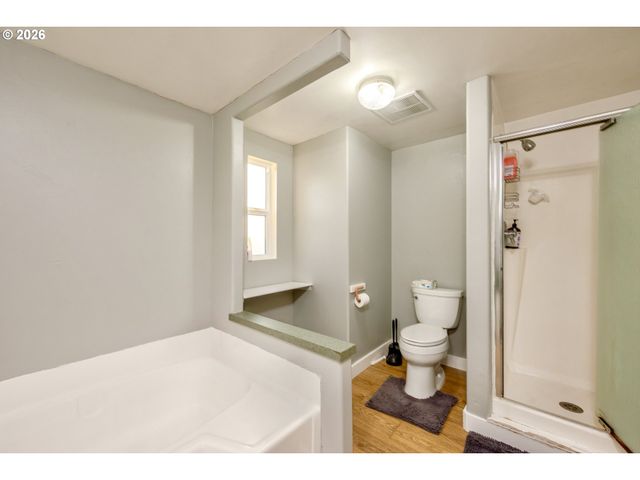 1103 N SPRINGBROOK Rd 50, Newberg, OR 97132