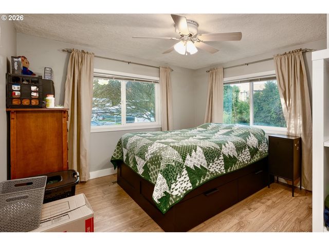 1103 N SPRINGBROOK Rd 50, Newberg, OR 97132