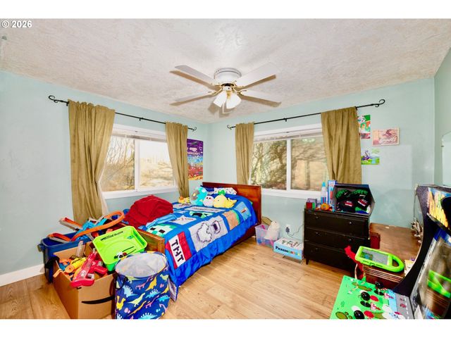 1103 N SPRINGBROOK Rd 50, Newberg, OR 97132