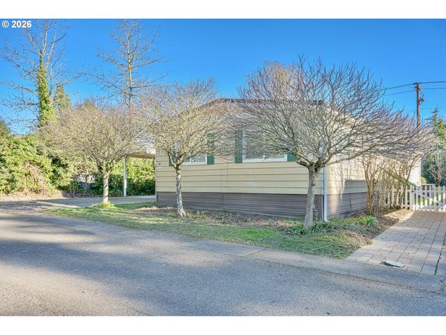 1103 N SPRINGBROOK Rd 50, Newberg, OR 97132