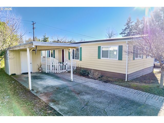 1103 N SPRINGBROOK Rd 50, Newberg, OR 97132