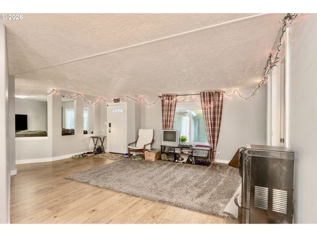 1103 N SPRINGBROOK Rd 50, Newberg, OR 97132