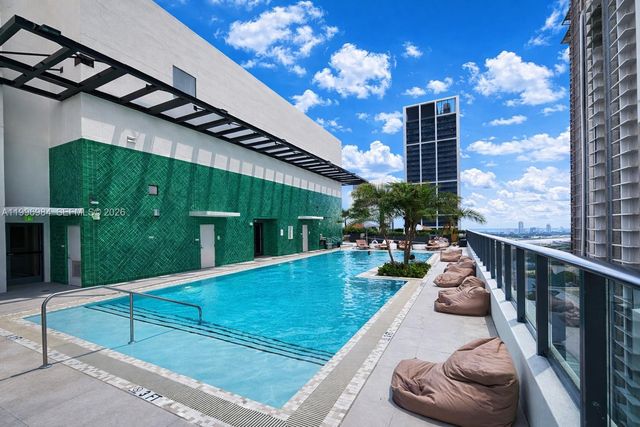 11 NE 6th St 2102, Miami, FL 33132