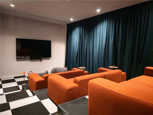 11 NE 6th St 2102, Miami, FL 33132