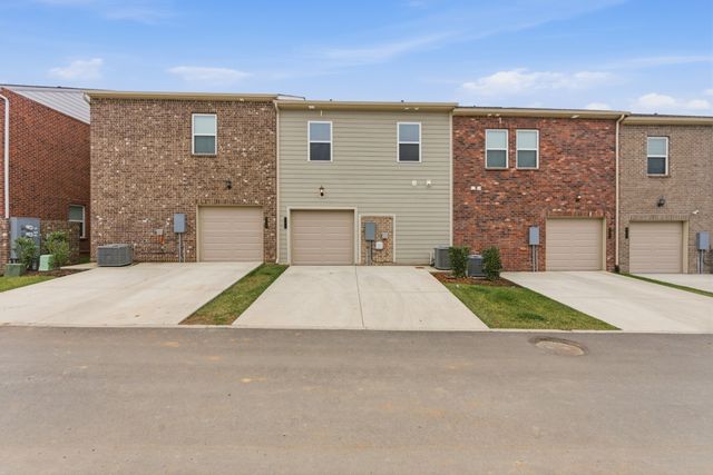 741 Coburg St, Gallatin, TN 37066