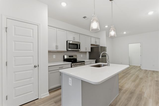 741 Coburg St, Gallatin, TN 37066