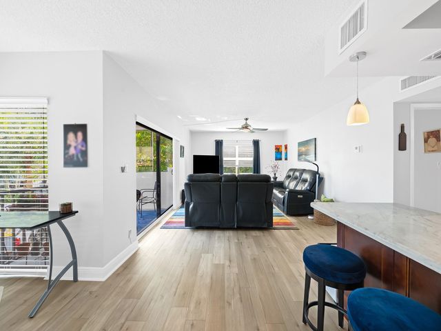 1839 Middle River Drive 105, Fort Lauderdale, FL 33305