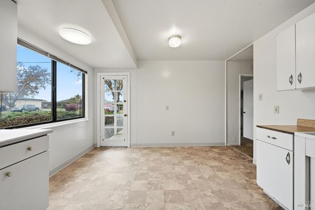 1321 Mcneil Ave, Petaluma, CA 94954