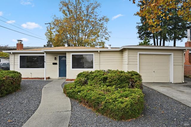 1321 Mcneil Ave, Petaluma, CA 94954