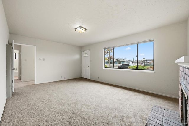 1321 Mcneil Ave, Petaluma, CA 94954