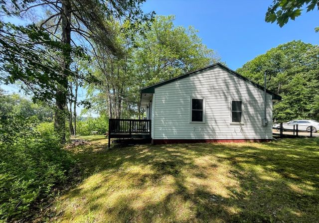 5 Maguire Rd, Ashburnham, MA 01430