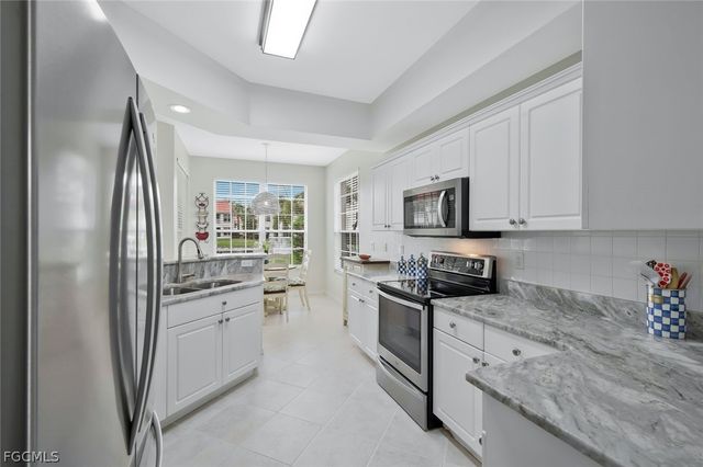 15180 ROYAL WINDSOR LN 1102, Fort Myers, FL 33919