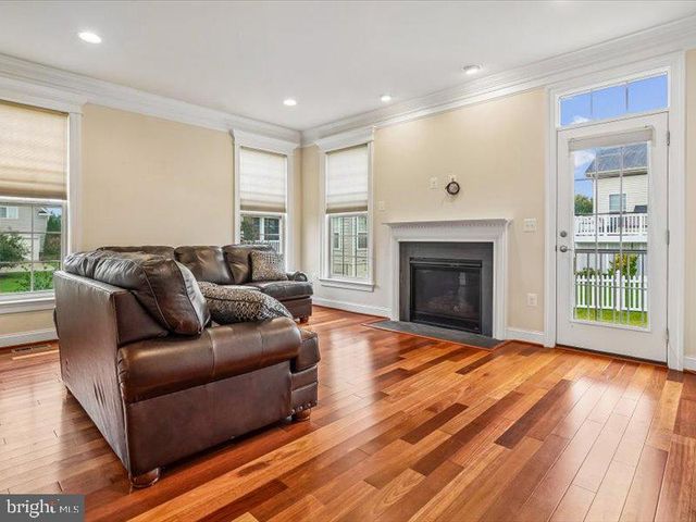 6008 E GREENBRIER RIVER RD E, Fredericksburg, VA 22407