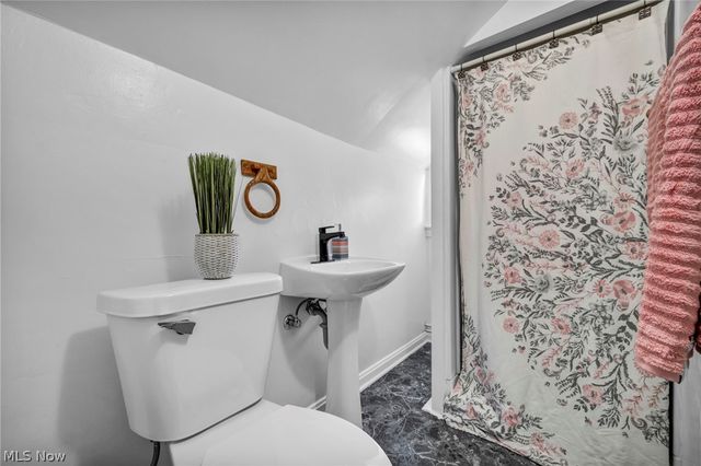 4704 Wetzel Avenue, Cleveland, OH 44109