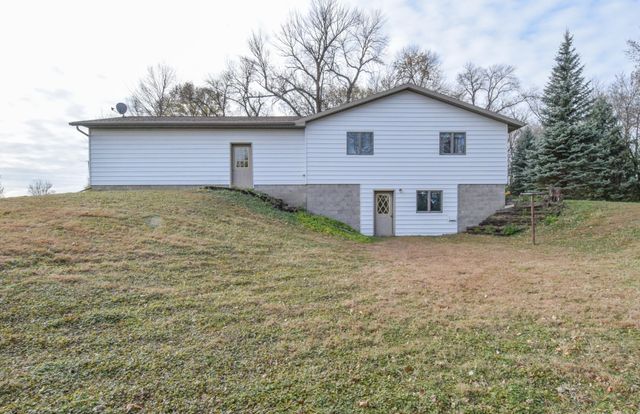 7612 Plum Avenue, Brownton, MN 55312