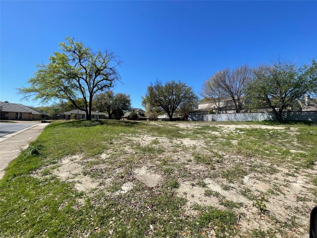 9631 Robin Meadow Drive, Dallas, TX 75243