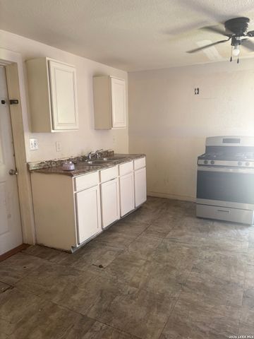 1220 Romero, San Antonio, TX 78237