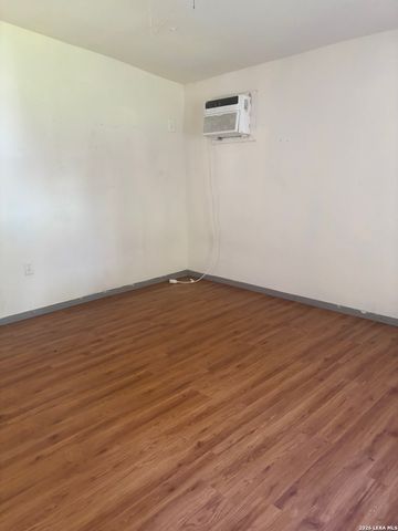 1220 Romero, San Antonio, TX 78237