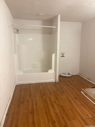 1220 Romero, San Antonio, TX 78237