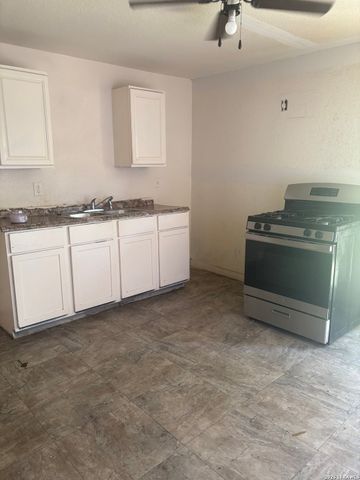 1220 Romero, San Antonio, TX 78237
