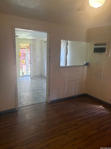 1220 Romero, San Antonio, TX 78237