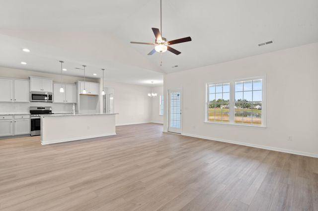 613 Bay St., Aynor, SC 29511