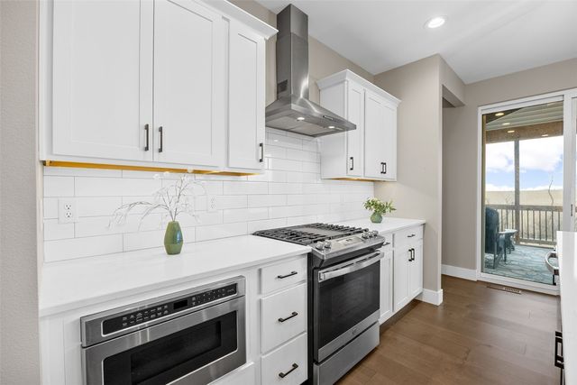 306 Dogwood Lane, Tiffin, IA 52340