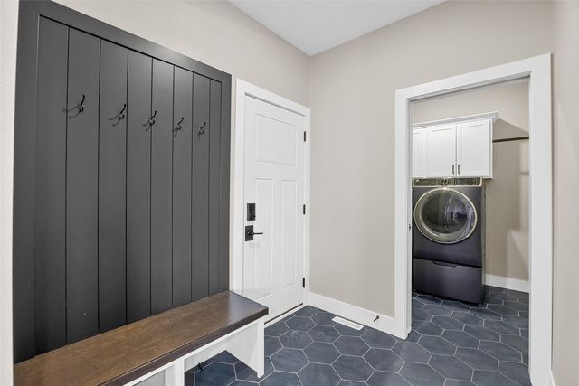 306 Dogwood Lane, Tiffin, IA 52340