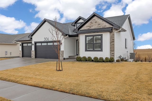 306 Dogwood Lane, Tiffin, IA 52340