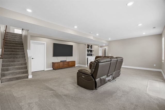 306 Dogwood Lane, Tiffin, IA 52340