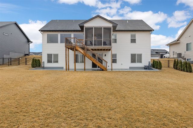 306 Dogwood Lane, Tiffin, IA 52340